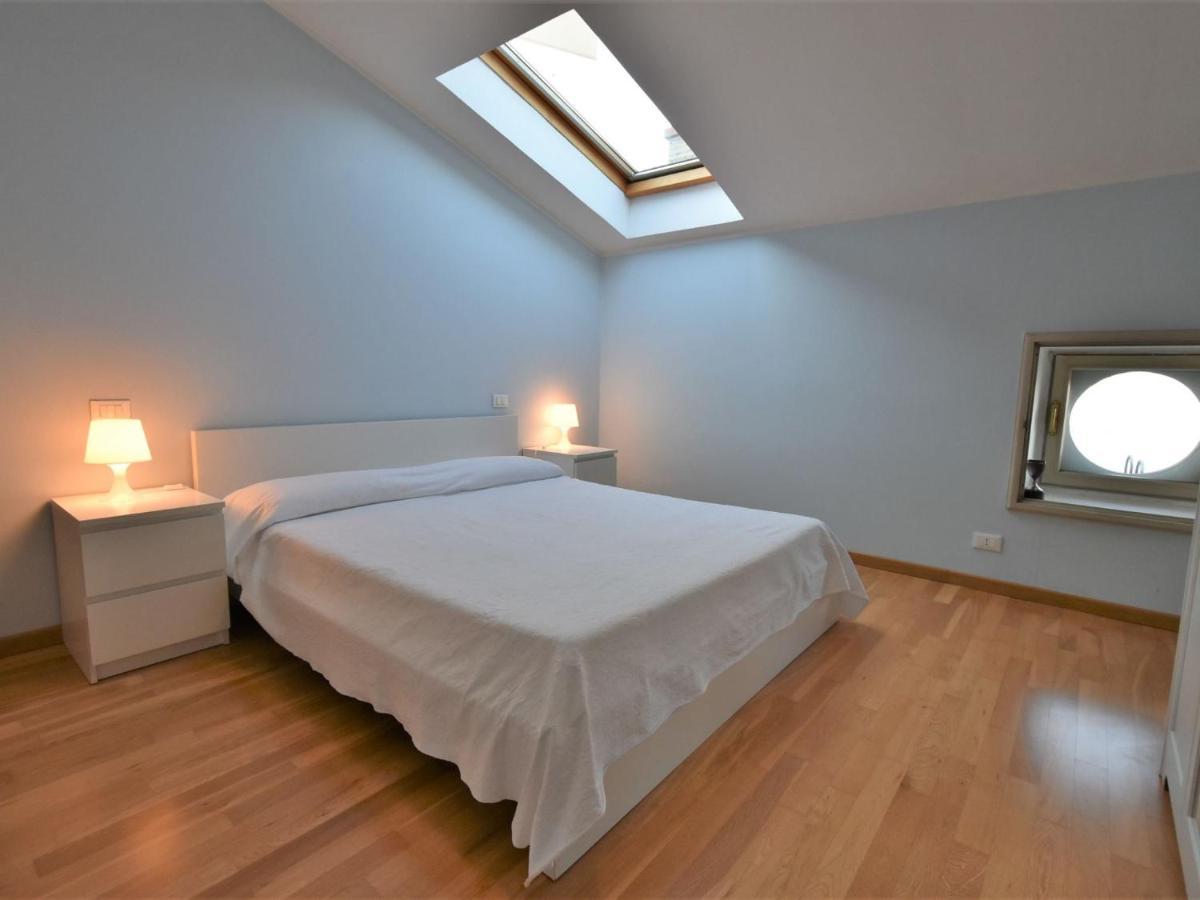 Apartment Duomo Mansarda By Interhome Iseo Eksteriør bilde