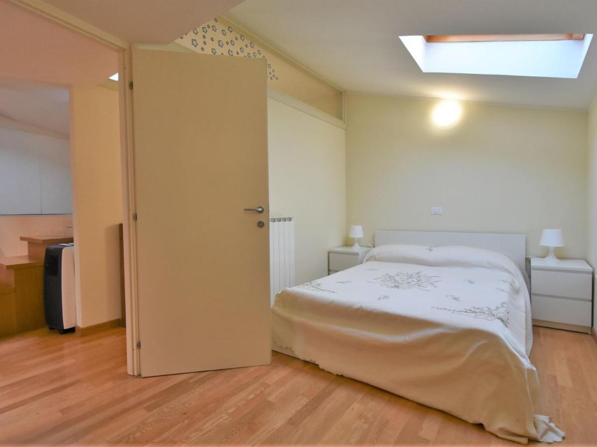 Apartment Duomo Mansarda By Interhome Iseo Eksteriør bilde